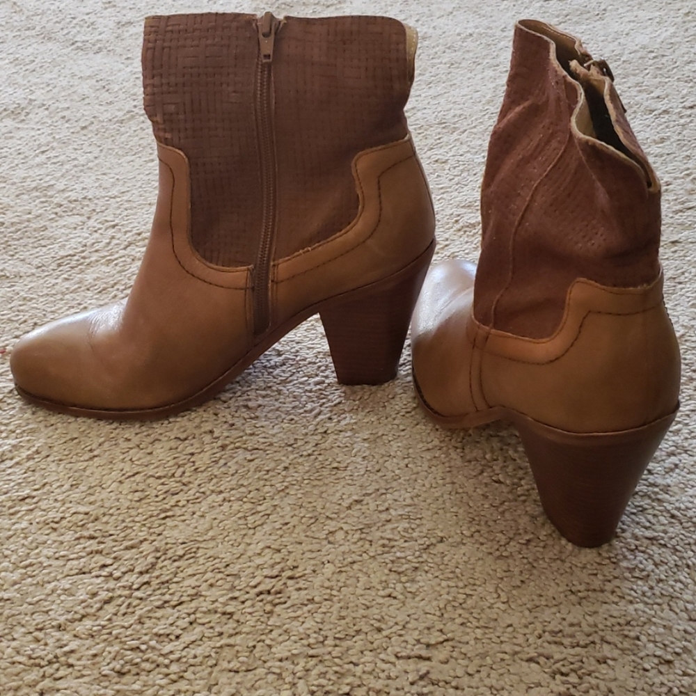 Ankle boots